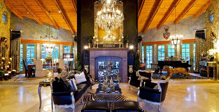 High-End Living Room Design & Custom Furniture Upholstery